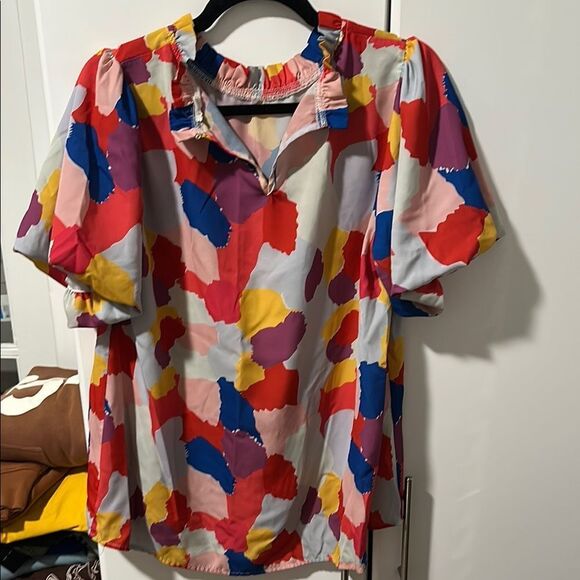 Colorful Abstract Pattern top - Picture 3 of 4